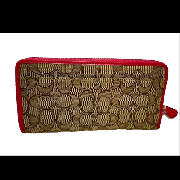 Coach Zip Wallet Fuschia CLEAN comes with card - Picture 3 of 4